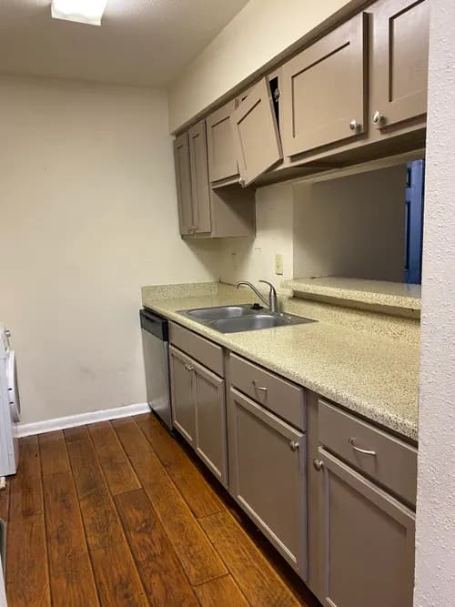 Maid Brigade - Photo 1