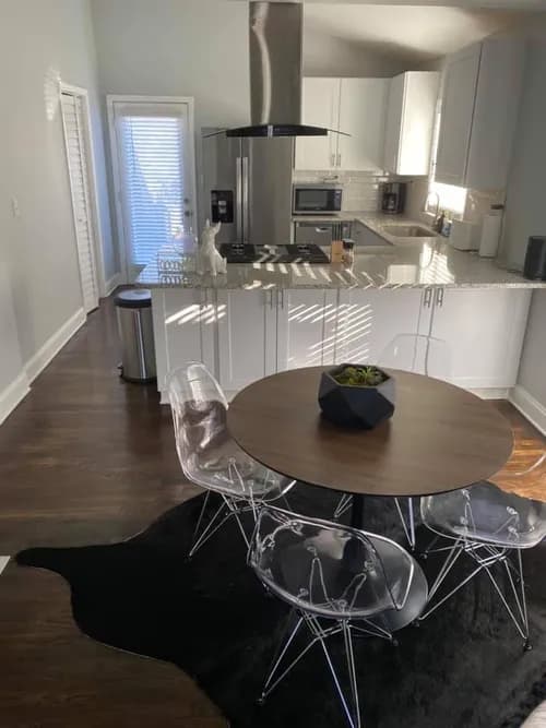 Maid to Clean - Photo 4