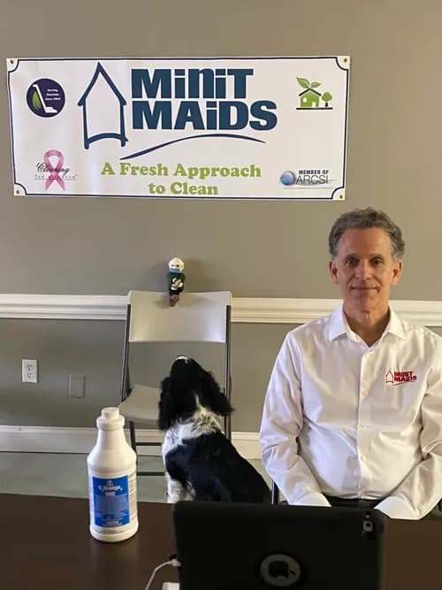 Minit Maids - Photo 3