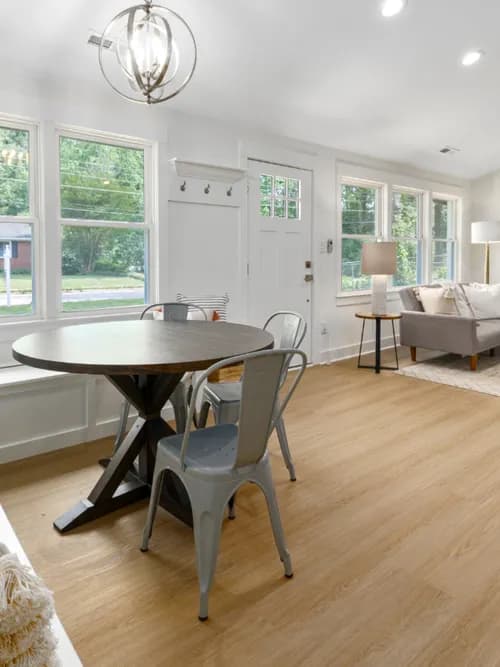 SiS Cleaners - Photo 3