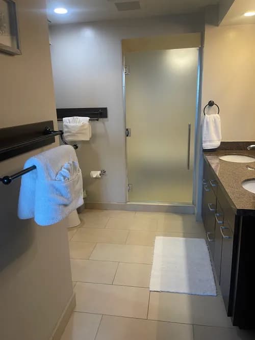 808 Dust Bunnies Cleaning Service - Photo 3