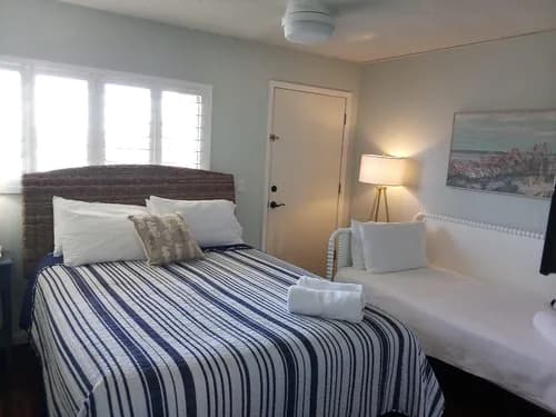 Aurora Cleaning Services llc - Photo 1