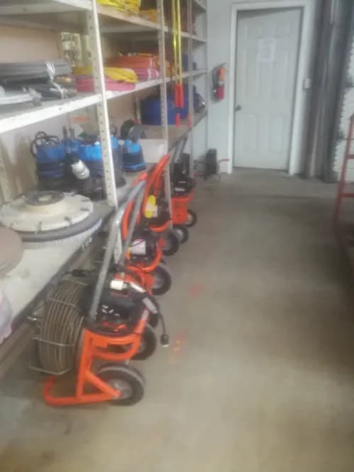 Boom Boom Cleaners - Photo 1