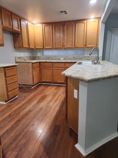 Bugarellas Cleaning LLC - Photo 2