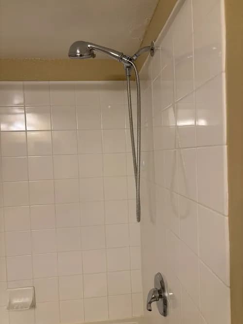 Bugarellas Cleaning LLC - Photo 3