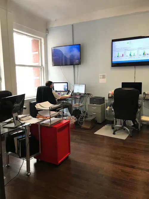 Busy Bee Commercial Cleaning - Photo 2