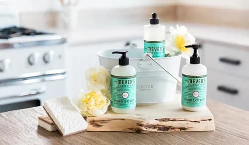 Cat's Cleaning Service - Photo 3