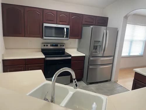 Cathy’s house cleaning services - Photo 1