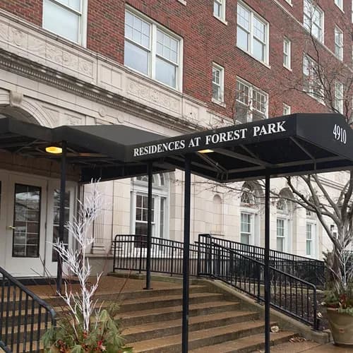 Chrissy Cleans - Photo 1