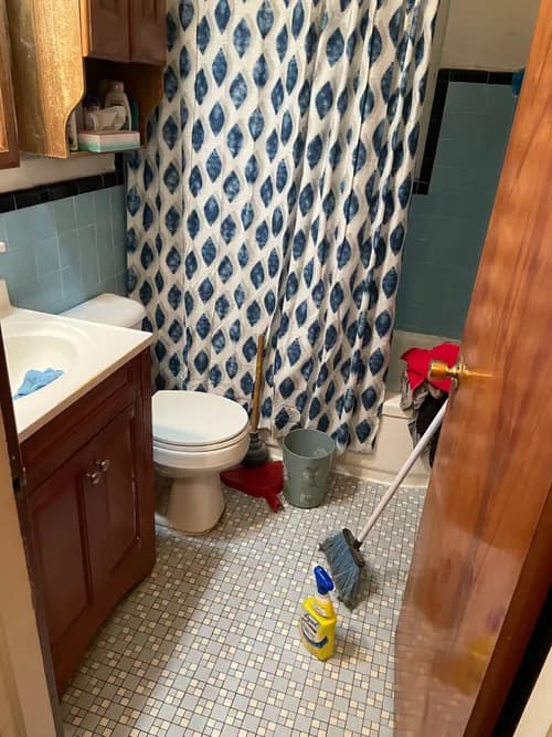 Chrissy Cleans - Photo 3