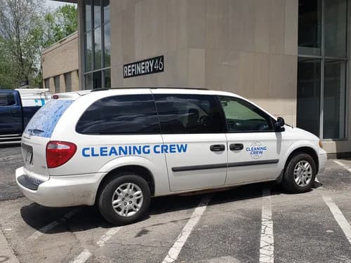 Circle City Cleaning Crew - Photo 3