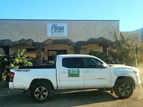 Clean Getaways - Photo 2