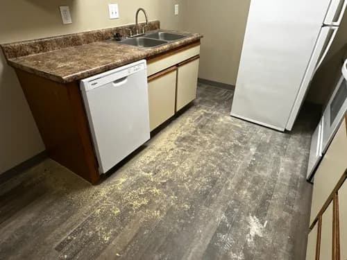 CRUZ cleaning services LLC Omaha Nebraska - Photo 2