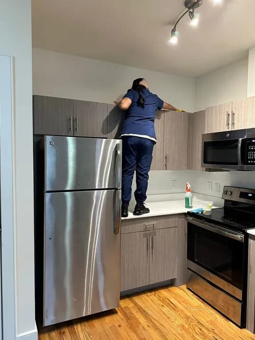 Crystal Clean Maid - Photo 3