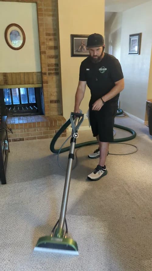 Crystal Clean - Photo 3