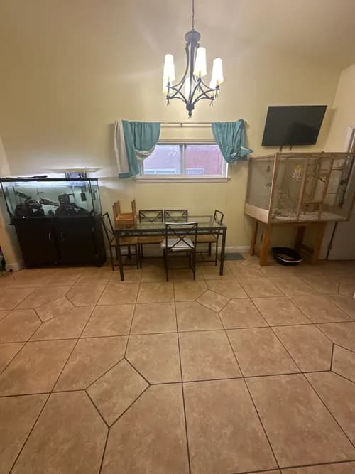 D'Aaron's HouseKeeping Co