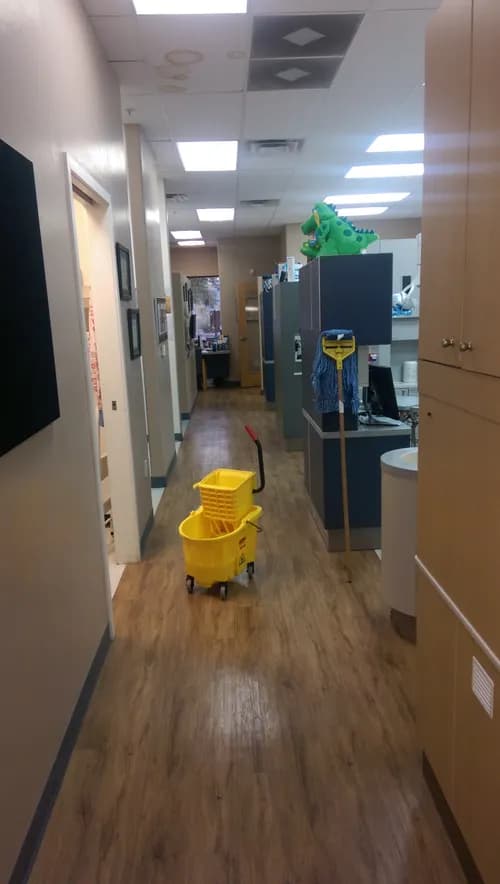 Desert Pro Commercial Cleaning LLC - Photo 3