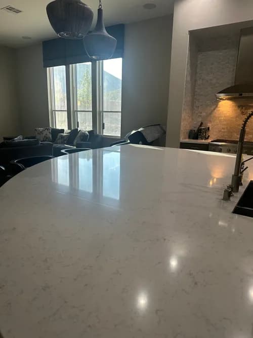 Distinctive House Cleaning - Photo 2