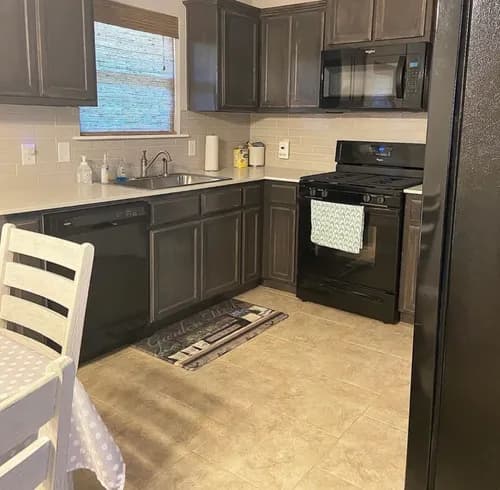 East Valley Maids - Photo 2