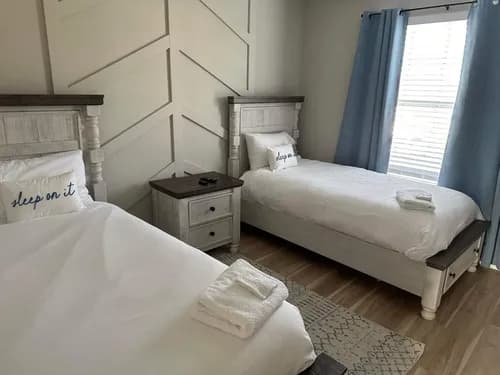 Emergent Homecleaning - Photo 2