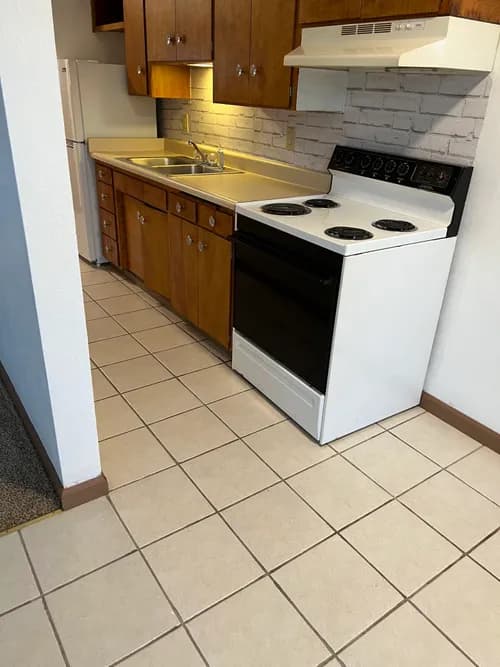 Emily's Cleaning Services LLC - Photo 3