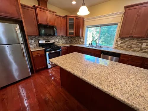 Emily's Cleaning Services LLC - Photo 2