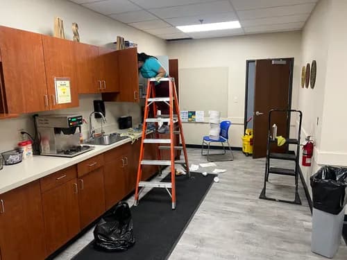 Entourage Cleaning Services LLC - Photo 2