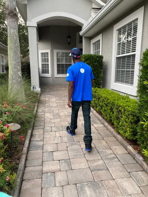 EZZZ Clean - Photo 2