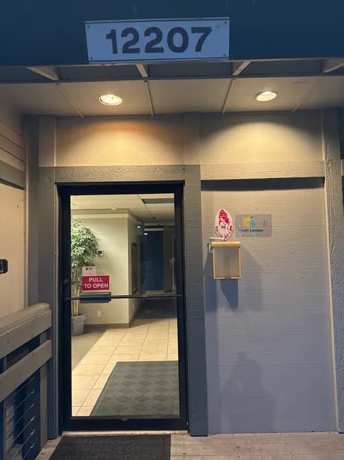 Fresh Lemon Cleaning - Photo 3