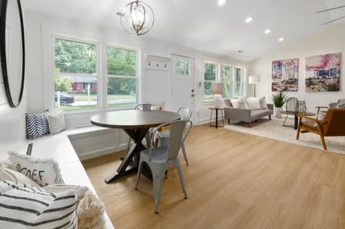 Glow Pro Cleaners - Photo 2