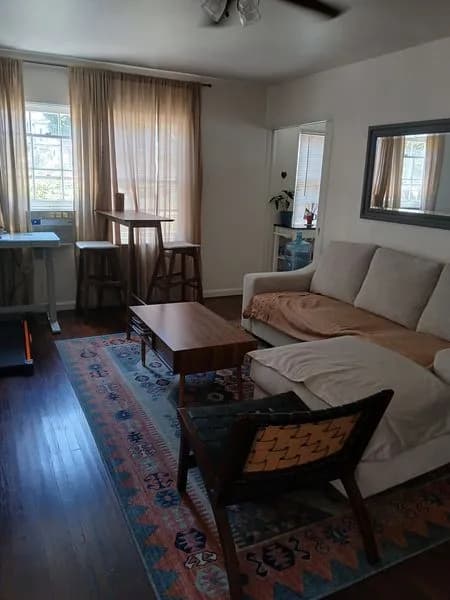 H&J House Keeping Sparkle Clean - Photo 2