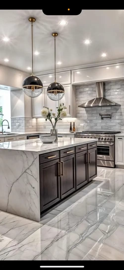 HAS CLEANING SERVICES