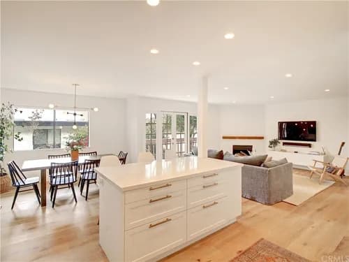 Holistically Clean Cleaning Service LLC - Photo 1