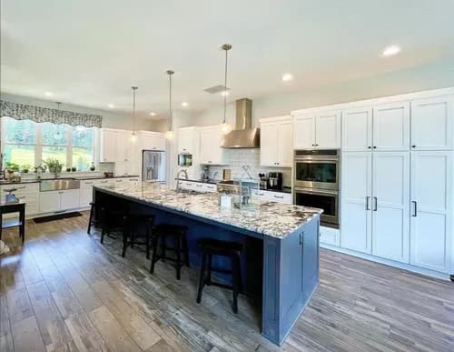 Honey Bee Cleaning - Photo 2