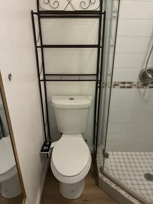 InsideChatBox Cleaning Services - Photo 1