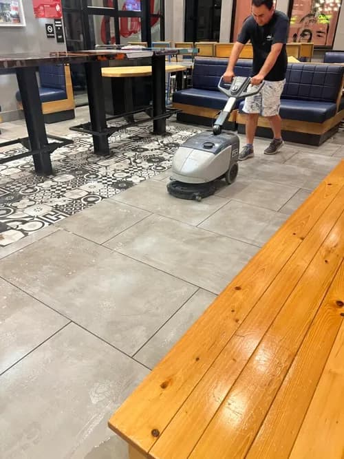 Jr Solutions Cleaning - Photo 3