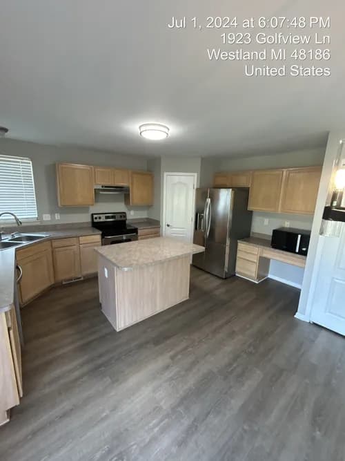 Lanier Cleaning Services LLC - Photo 1