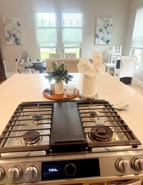 Lindsay Cleaning Services - Photo 1