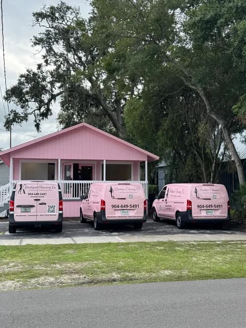 Maid Cleanup - Photo 3