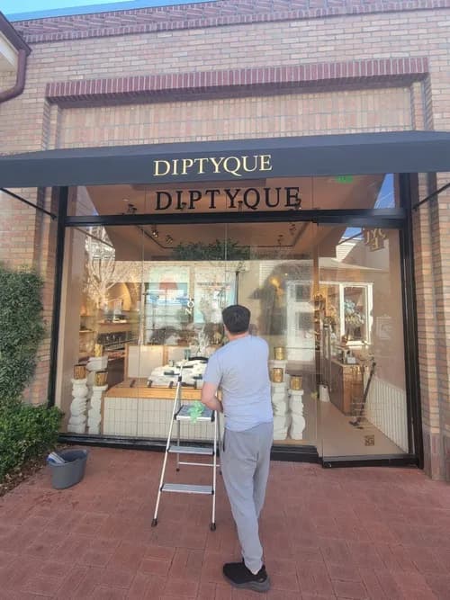 Maid For California - Photo 2