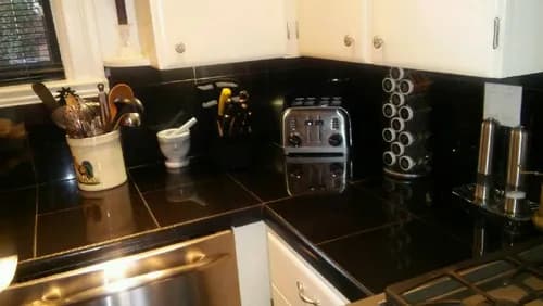 Maid In Louisville - Photo 2