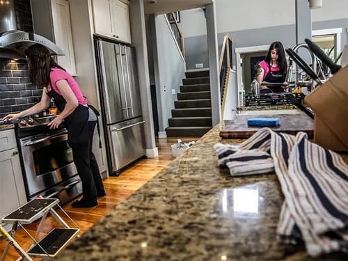 Maid Naturally - Photo 2