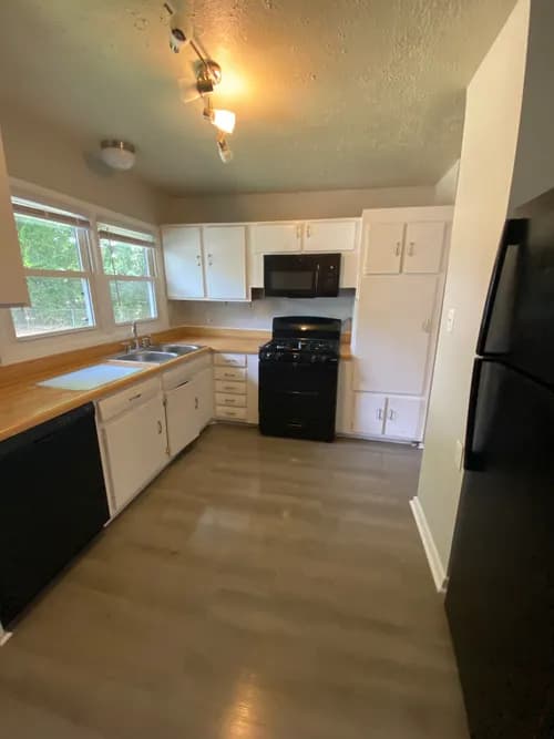 Maid to Shine of Raleigh - Photo 4