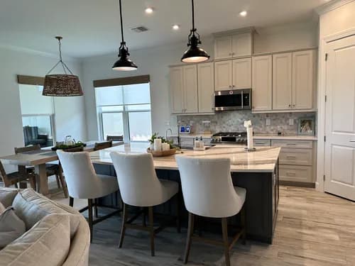 Master Cleaners & Decor | House Cleaning - Photo 1