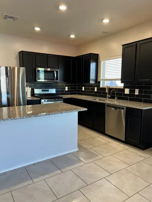 McCarthy Maids - Photo 5