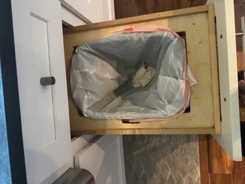 Meekas cleaning services llc - Photo 2