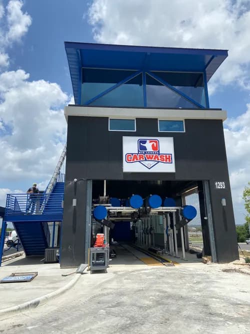 Mint Construction Cleanup - Photo 2