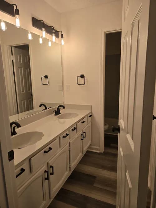 MJ's Industrial Cleaning Service LLC