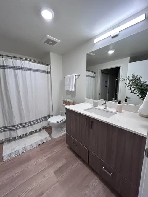 Nanas Cleaners - Photo 1