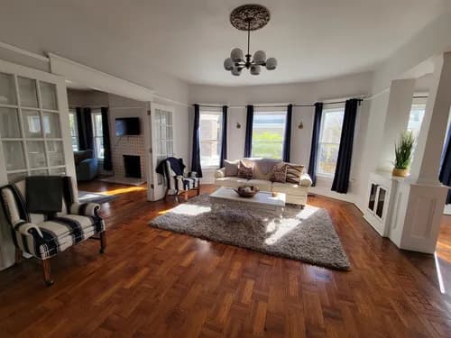 Queen Cleaning Services - Photo 1